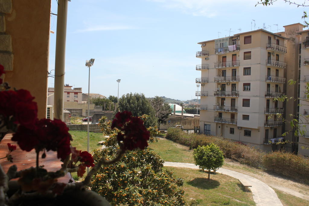 Il Giardino Di Pietra Acomodação com café da manhã Noto Quarto foto