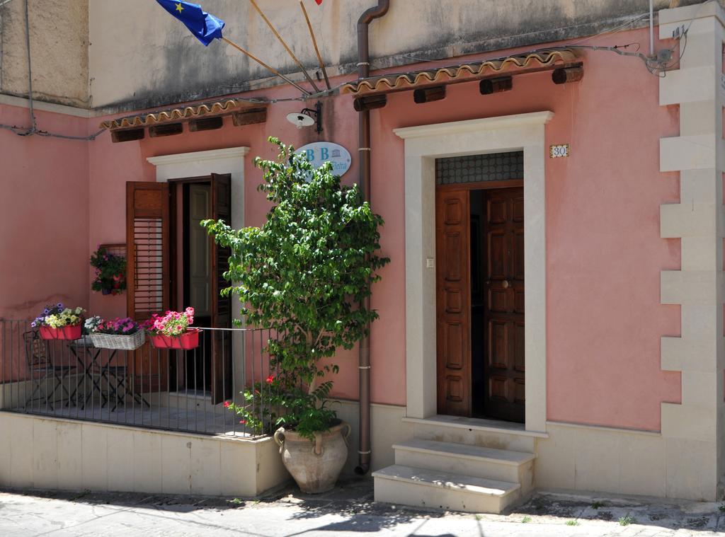 Il Giardino Di Pietra Acomodação com café da manhã Noto Exterior foto